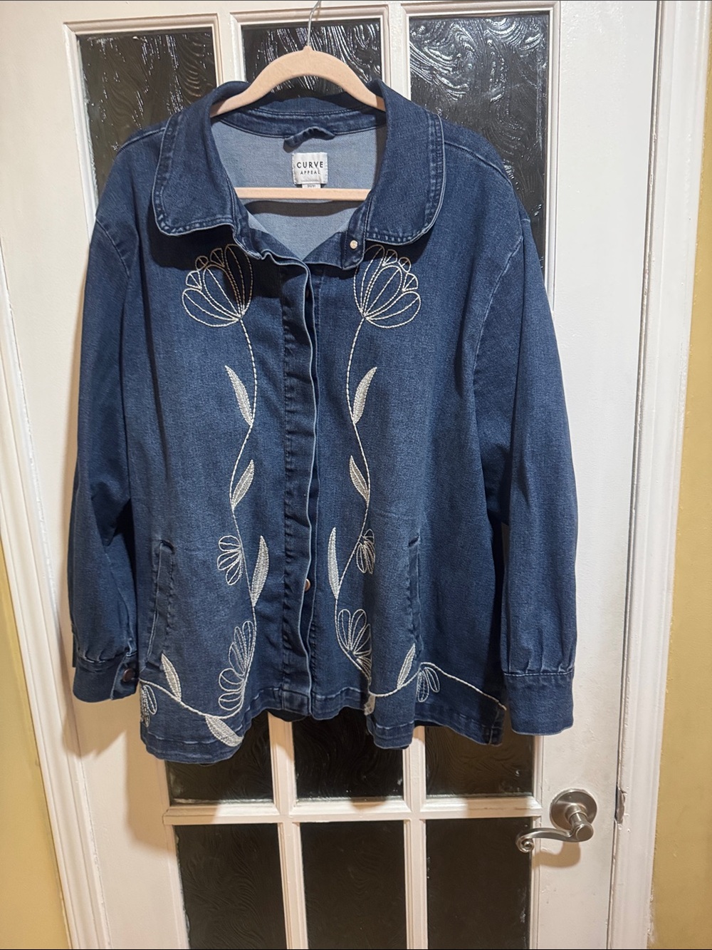 Curve Appeal Women's Dark Blue Embroidered Denim Jacket